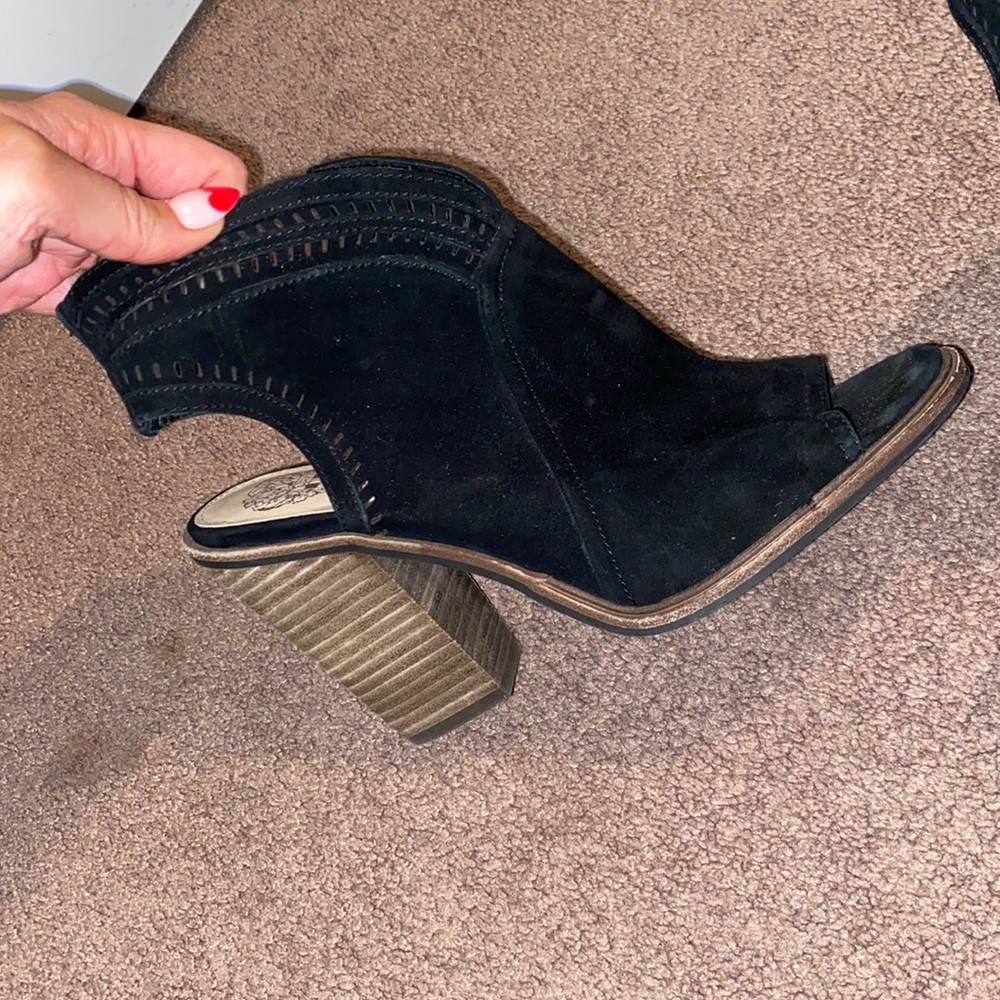 Vince camuto black heel